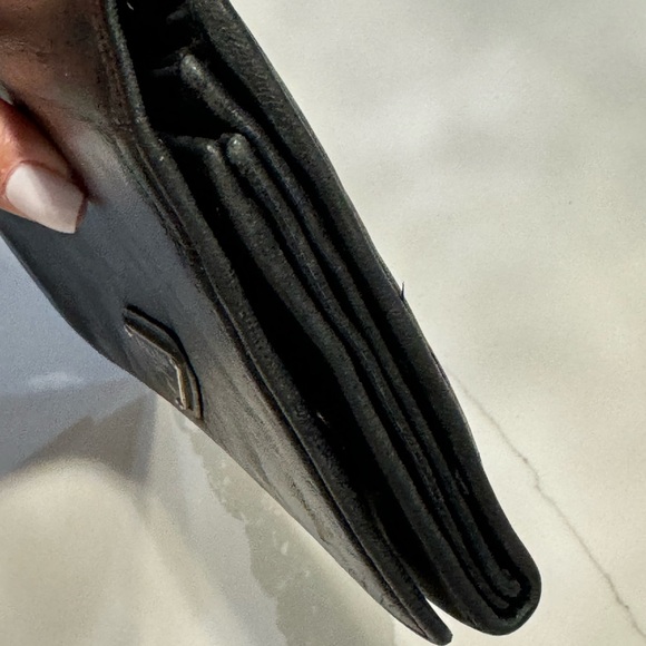 PRADA Vintage Soft Leather Black Snap Long Wallet - Picture 5 of 17